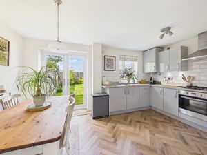 Kitchen/Diner- click for photo gallery